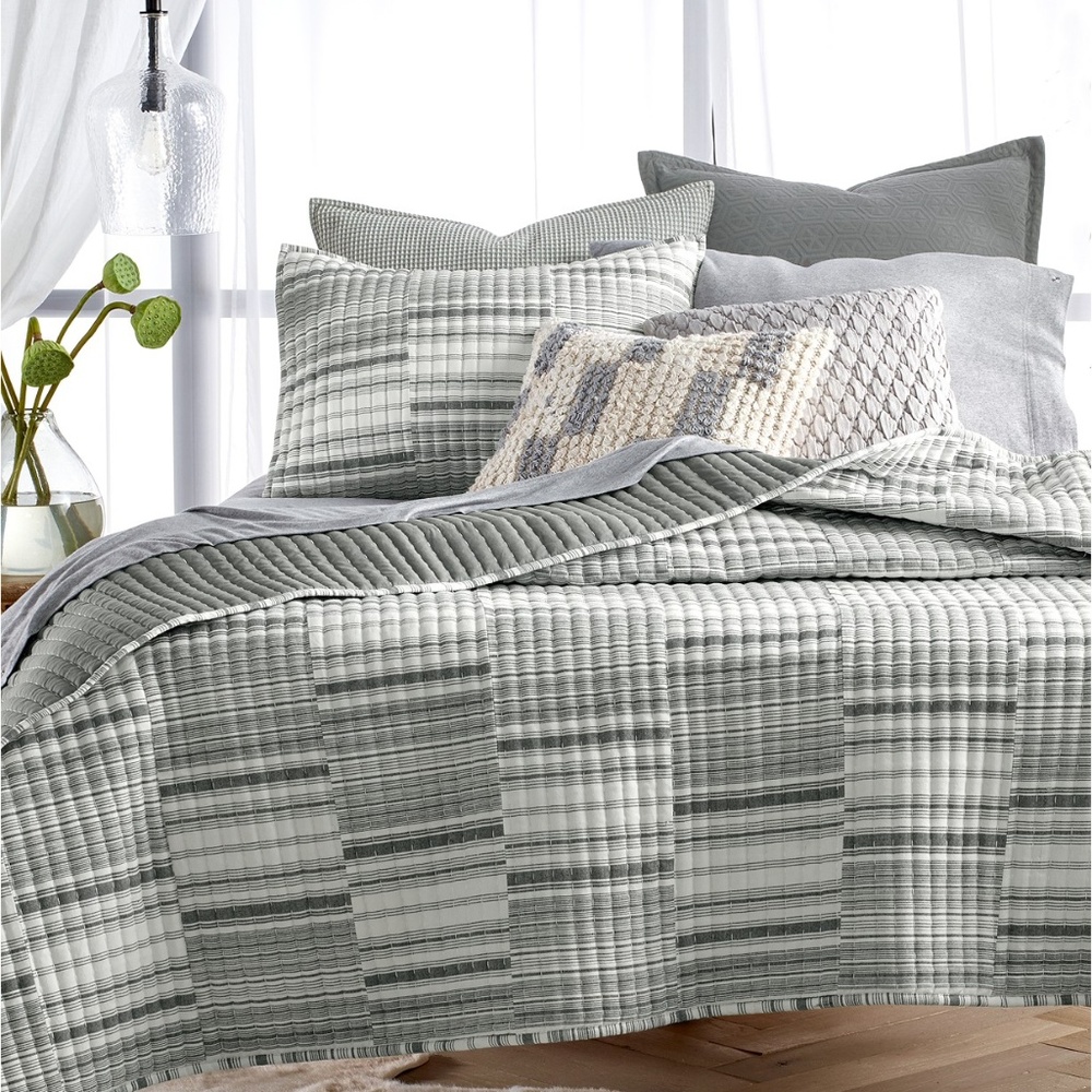 Lucky Brand Broken Stripe Twin Quilt